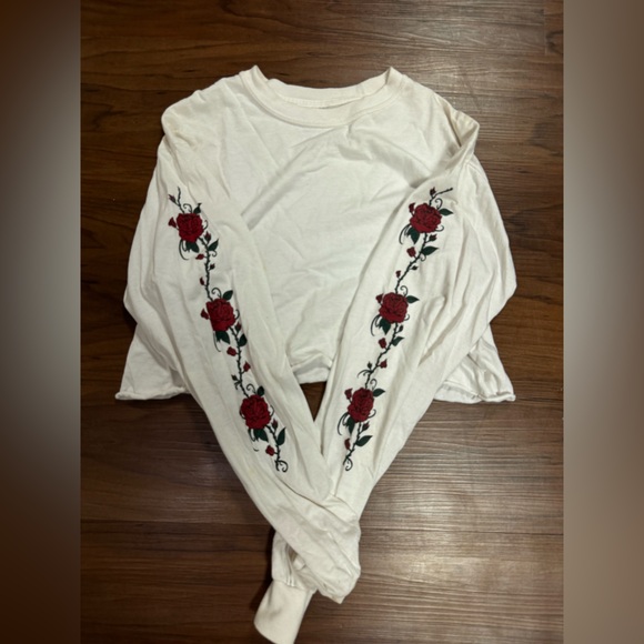 Danielle Guizio Roses Long Sleeve - Picture 1 of 6
